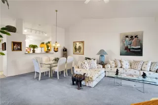 Photo #6: 2356836 Listing 