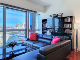 Photo #2: 2356842 Listing 