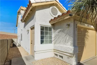 Photo #2: 2356867 Listing