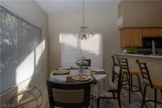 Photo #6: 2356930 Listing