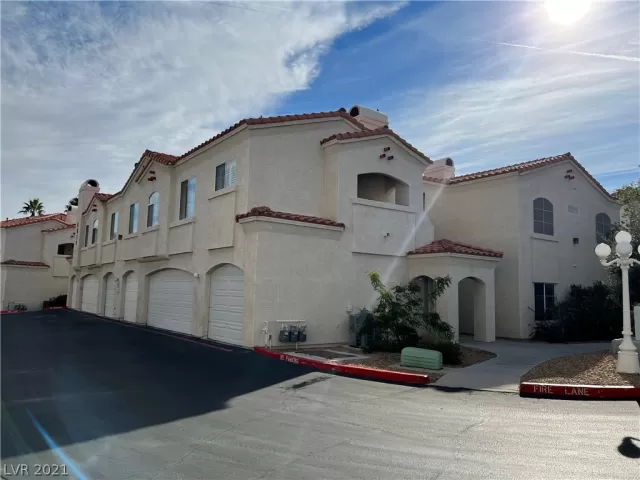 MLS: 2356932 Condo For Sale