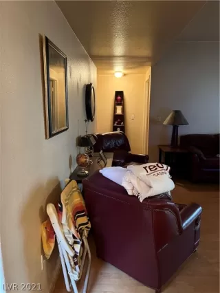 Photo #4: 2356932 Listing 