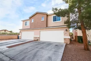 Photo #3: 2356936 Listing