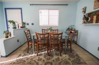 Photo #5: 2356936 Listing