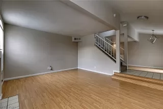 Photo #4: 2356944 Listing 