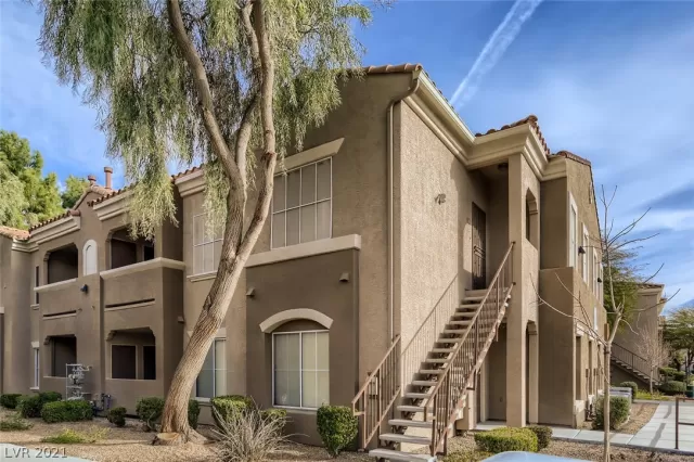 MLS: 2356978 Condo For Sale