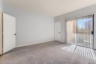 Photo #6: 2356997 Listing