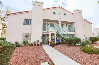 Photo #1: 2357000 Listing