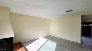 Photo #3: 2357006 Listing 