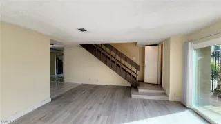 Photo #4: 2357006 Listing 