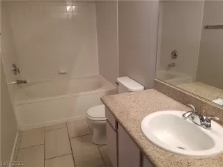 Photo #5: 2357010 Listing