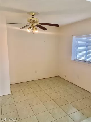 Photo #4: 2357020 Listing