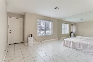 Photo #2: 2357041 Listing 