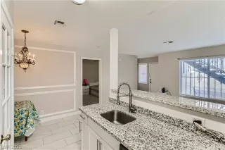 Photo #4: 2357041 Listing 