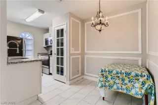 Photo #5: 2357041 Listing 