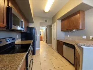 Photo #6: 2357042 Listing 