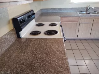 Photo #3: 2357057 Listing 