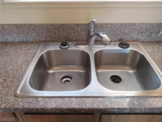 Photo #4: 2357057 Listing 