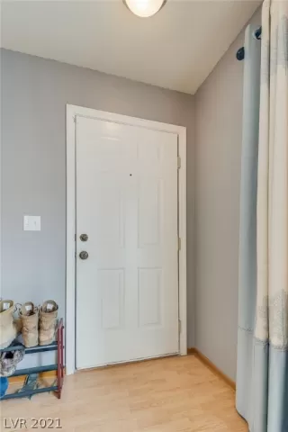 Photo #6: 2357059 Listing