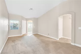 Photo #1: 2357069 Listing