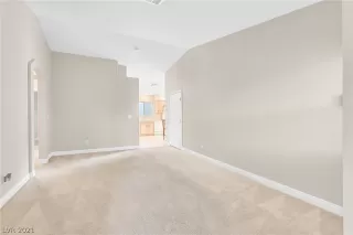 Photo #2: 2357069 Listing