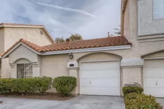 Photo #2: 2357105 Listing