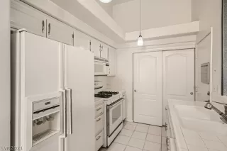 Photo #6: 2357105 Listing