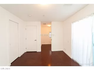 Photo #5: 2357135 Listing