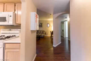 Photo #6: 2357156 Listing 