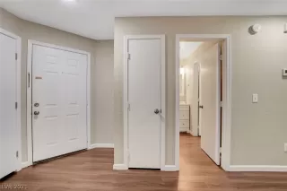 Photo #4: 2357197 Listing