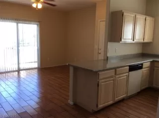 Photo #6: 2357256 Listing