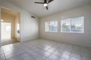 Photo #5: 2357262 Listing 