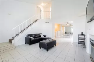 Photo #2: 2357267 Listing