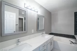 Photo #4: 2357273 Listing 