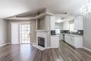 Photo #5: 2357273 Listing 