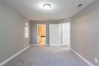 Photo #6: 2357273 Listing 