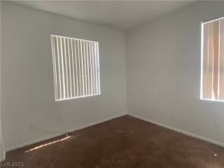 Photo #4: 2357286 Listing