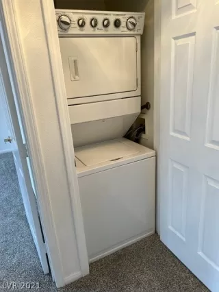 Photo #5: 2357288 Listing 