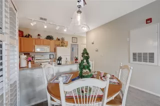 Photo #6: 2357295 Listing