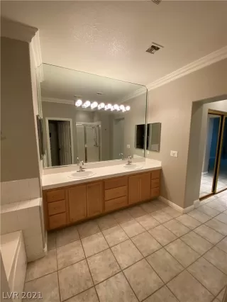 Photo #6: 2357297 Listing 