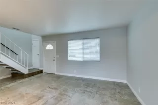 Photo #3: 2357314 Listing