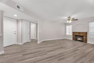 Photo #2: 2357316 Listing 