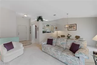 Photo #5: 2357319 Listing 