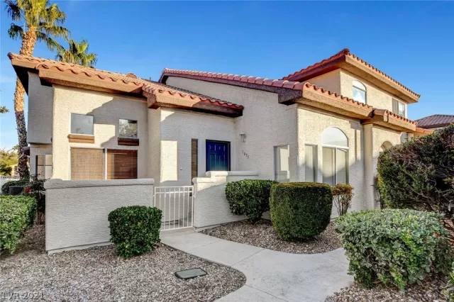 MLS: 2357322 Condo For Sale