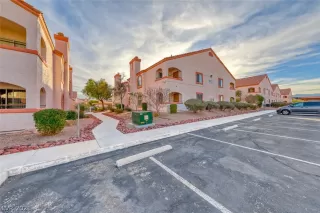 Photo #2: 2357327 Listing