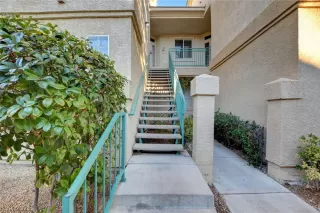 Photo #3: 2357361 Listing