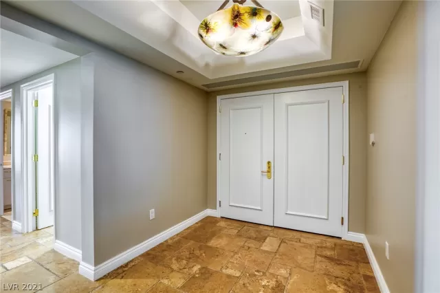 MLS: 2357371 Condo For Sale