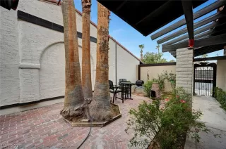 Photo #6: 2357399 Listing