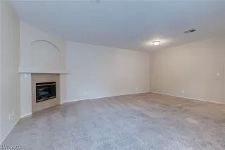 Photo #4: 2357407 Listing