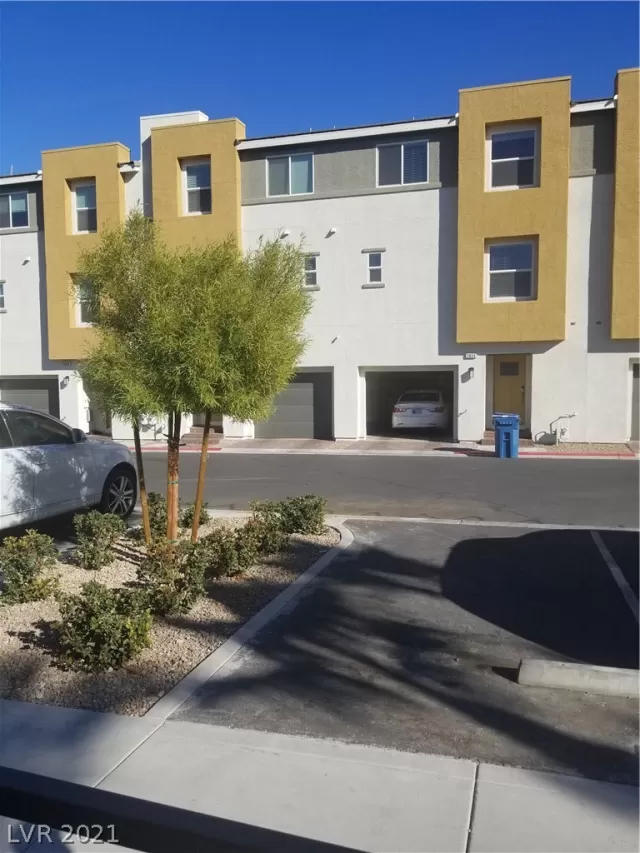 MLS: 2357421 Condo For Sale